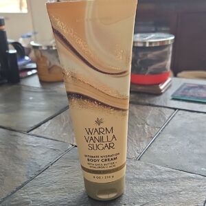 Bath & Body Works Warm Vanilla Sugar Body Cream - Cream & Brown Swirl
